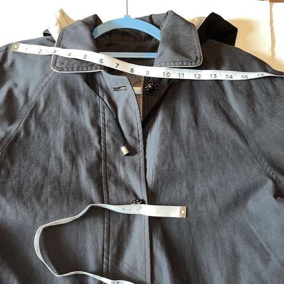 VTG-Hudson Place-M-black-Removable lining hooded jacket/coat with cinched waist. - Picture 15 of 16